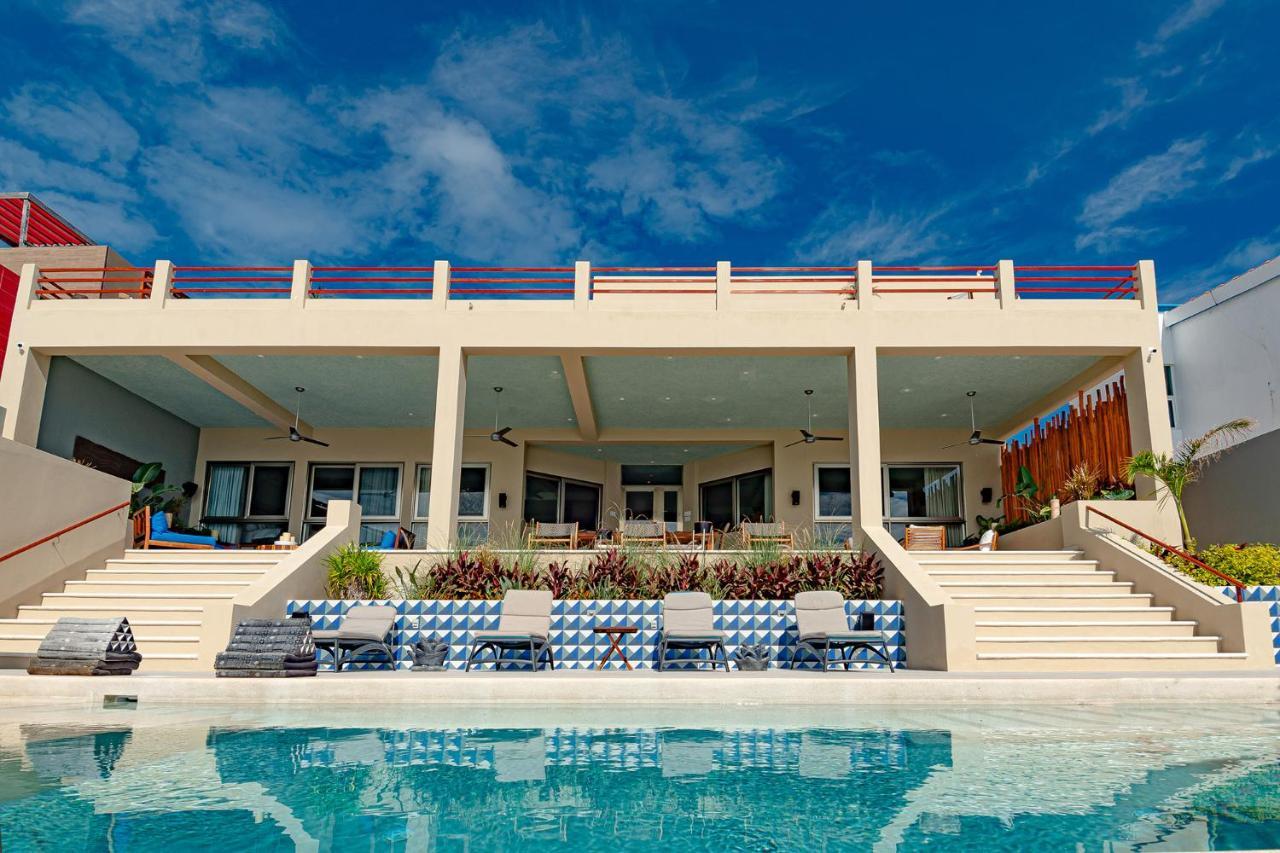 Villa Casa Vaya Vida: Deluxe Island Villa-views Sunrise @ Caribbean, Sunset @ Cancun/isla Bay