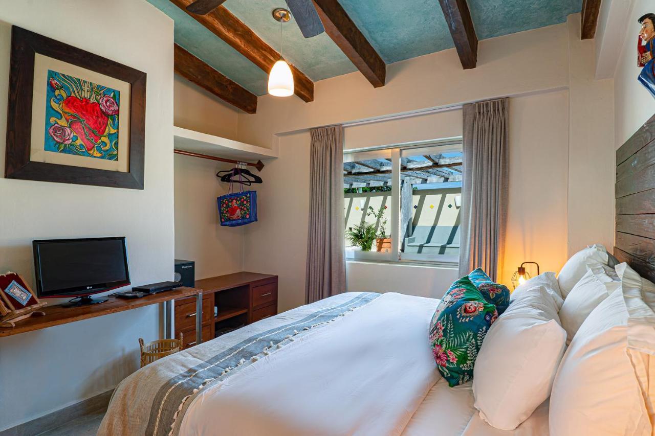Villa Casa Vaya Vida: Deluxe Island Villa-views Sunrise @ Caribbean, Sunset @ Cancun/isla Bay *