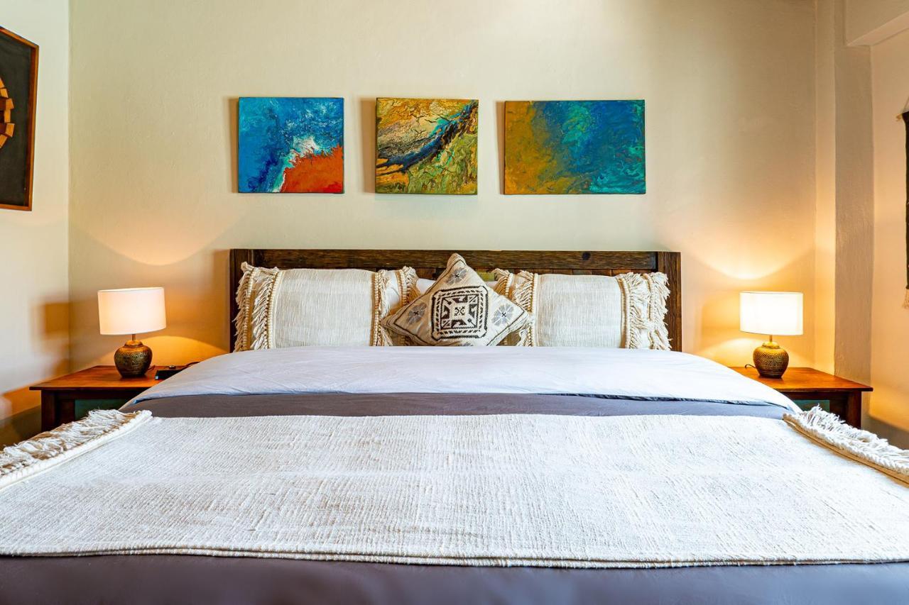 Villa Casa Vaya Vida: Deluxe Island Villa-views Sunrise @ Caribbean, Sunset @ Cancun/isla Bay *