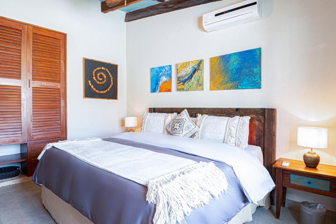 Villa Casa Vaya Vida: Deluxe Island Villa-views Sunrise @ Caribbean, Sunset @ Cancun/isla Bay